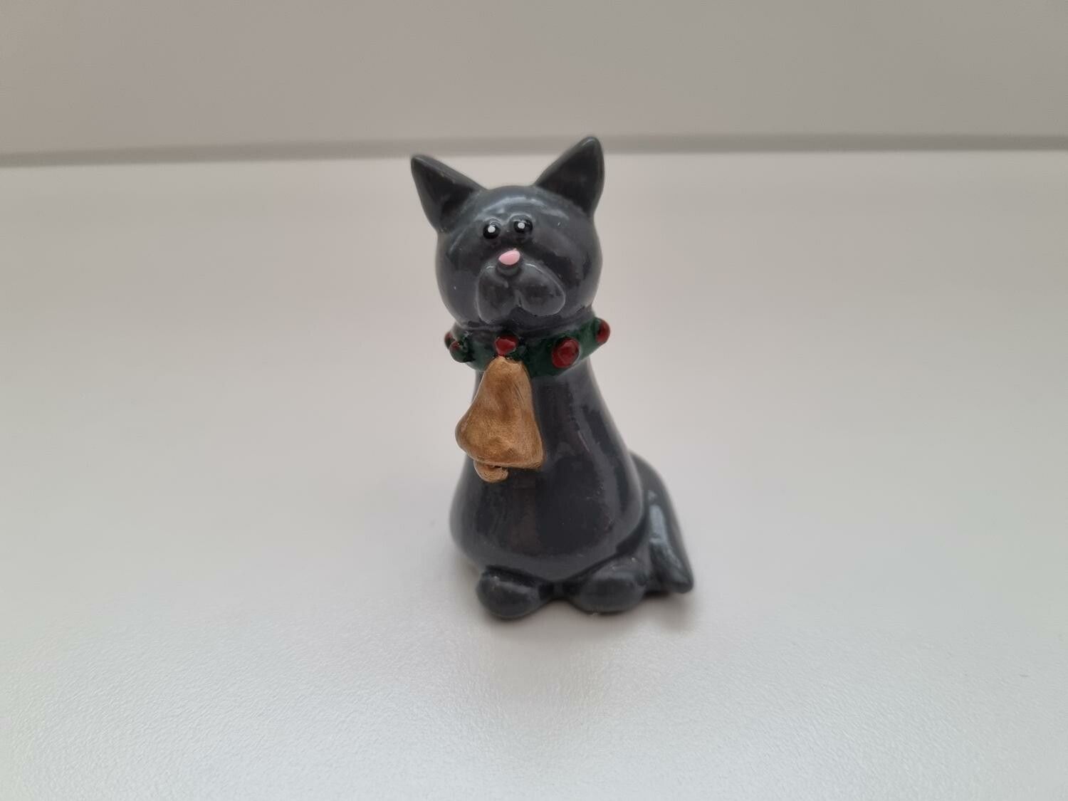 Figurin miniatyr katt med bjällra (24 gram)