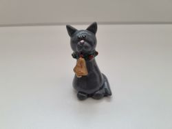 Figurin miniatyr katt med bjällra (24 gram)