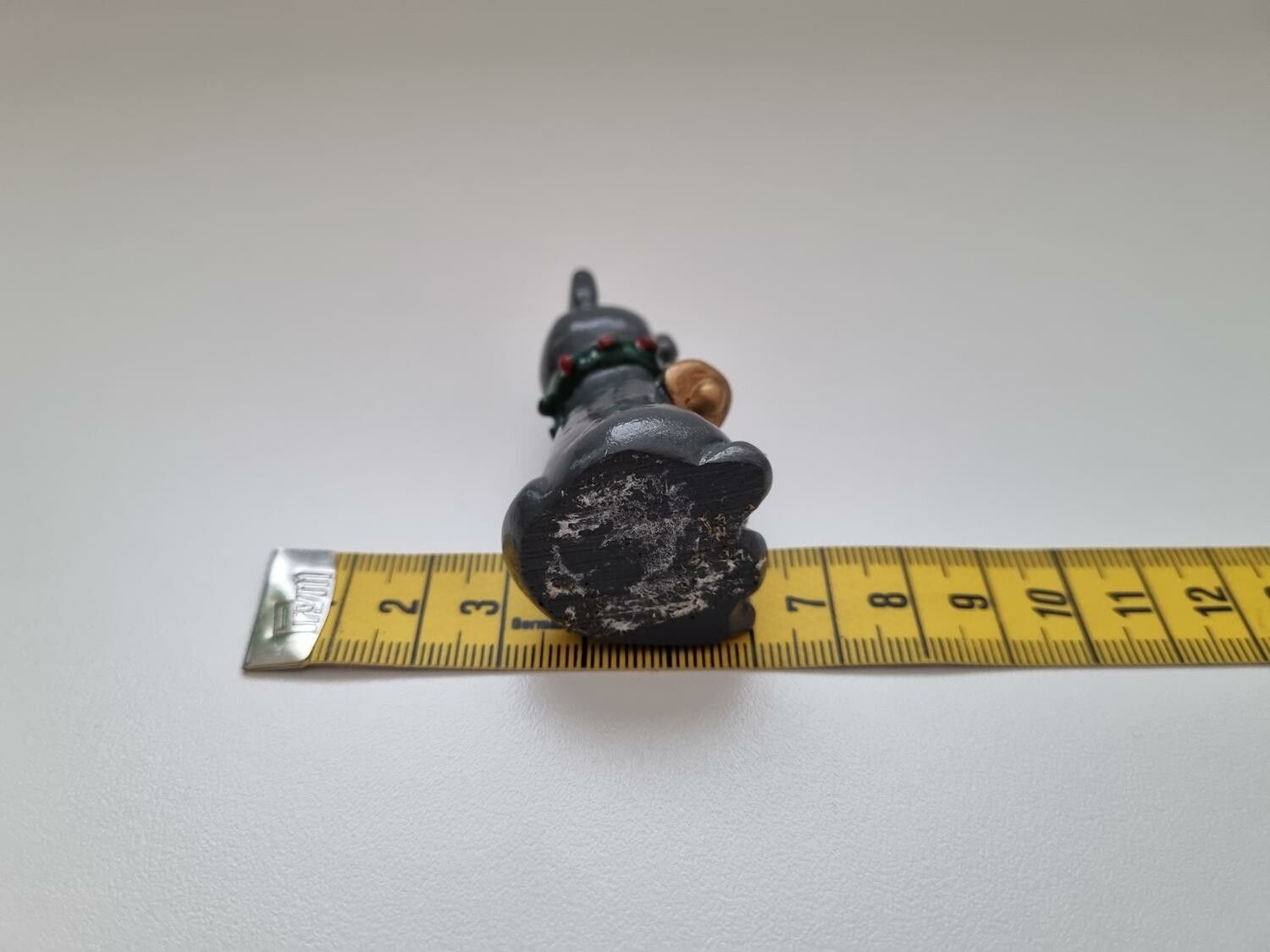 Figurin miniatyr katt med bjällra (24 gram)