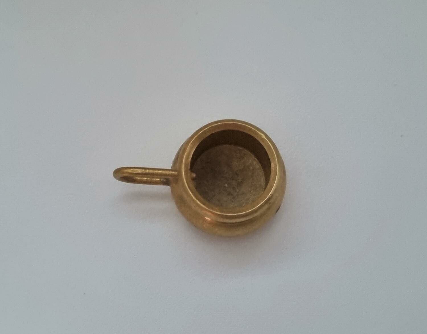 Potta, minipotta. Miniatyr till dockhus, dockskåp / tittskåp med mera