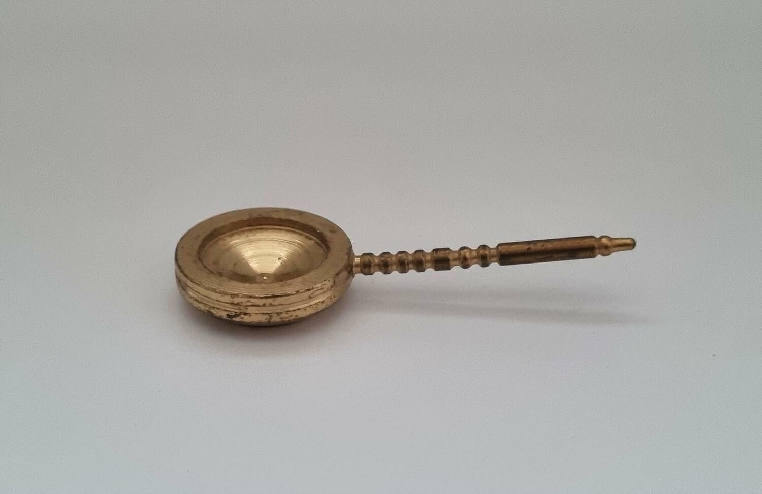Miniatyr till dockhus, dockskåp / tittskåp med mera