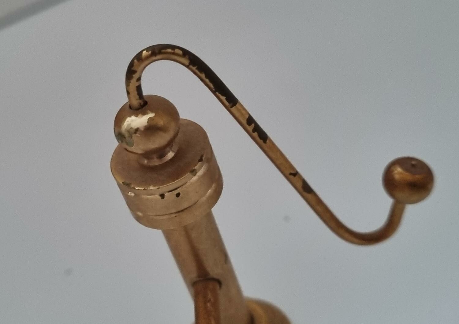 Vattenpump. Miniatyr till dockhus, dockskåp / tittskåp med mera