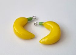 2 st bananer. Berlocker / charms