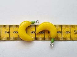 2 st bananer. Berlocker / charms