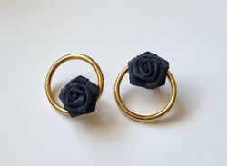 Örhängen, ring med ros