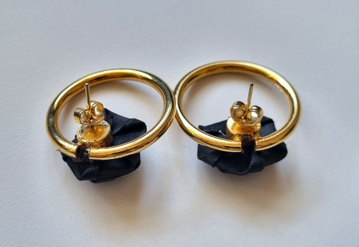 Örhängen, ring med ros