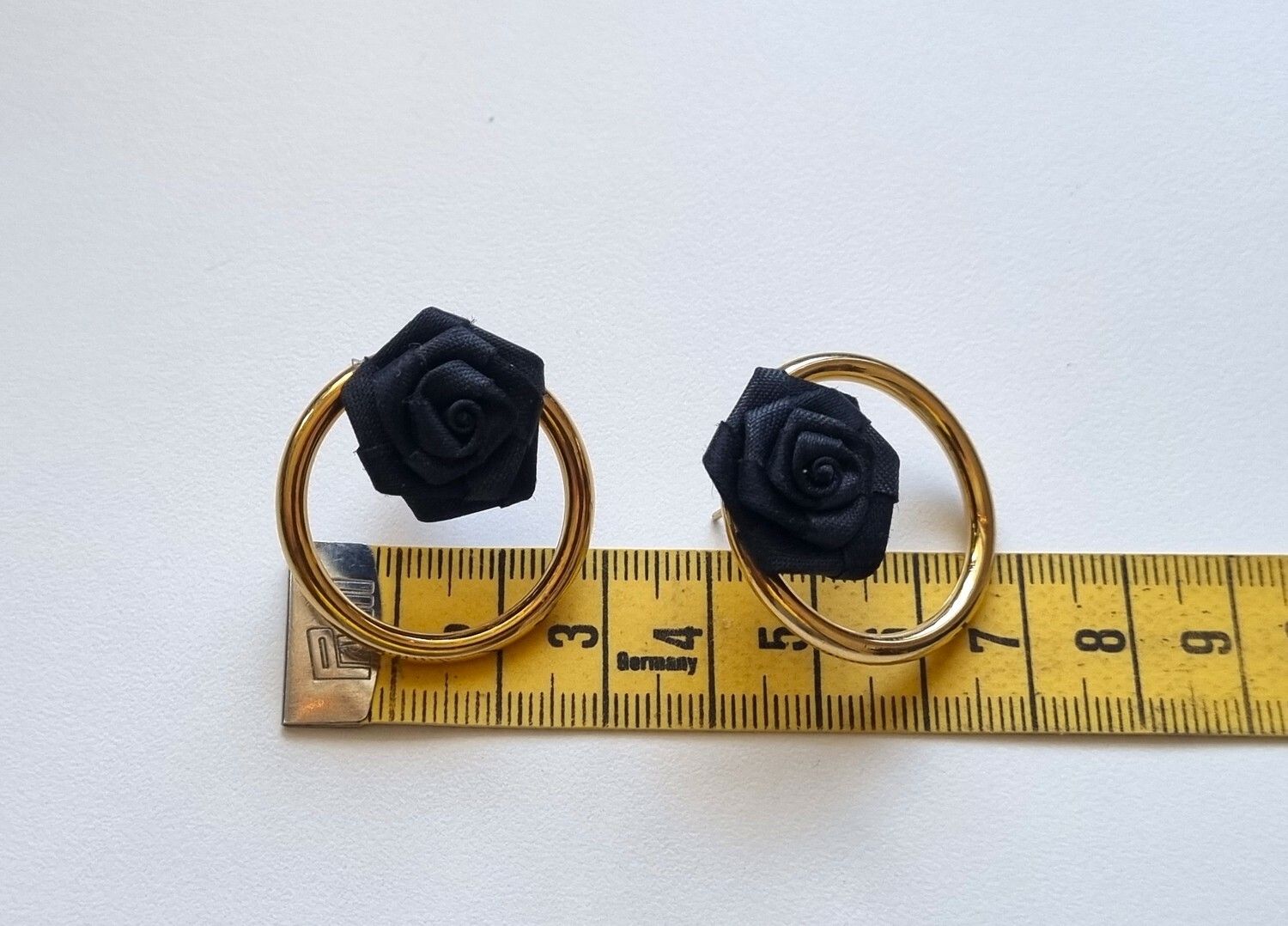 Örhängen, ring med ros