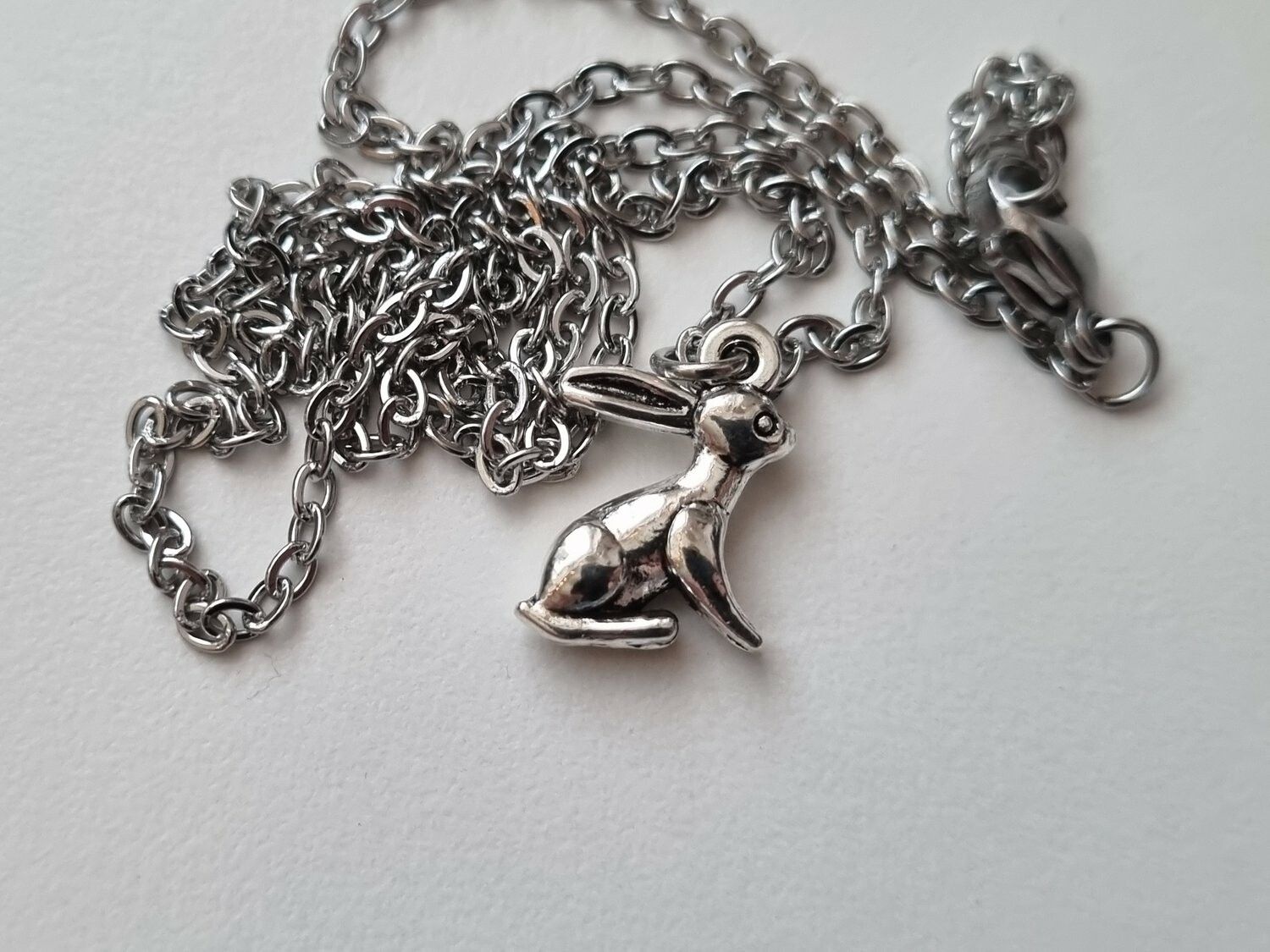 Halsband med kanin / kaninberlock