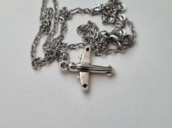 Halsband med flygplan / flygplansberlock
