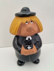 Troll / prästfigurin i keramik (230,5 gram)