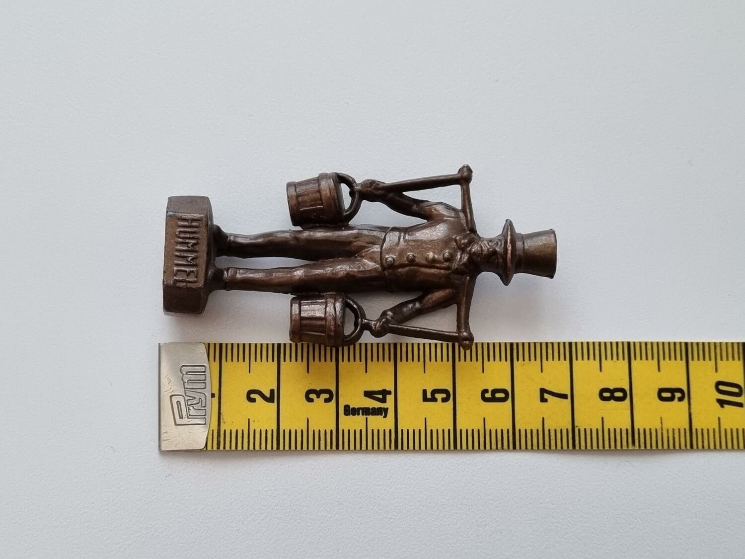 Hummel mors man figuring, miniatyr vattenbärare (70 gram)