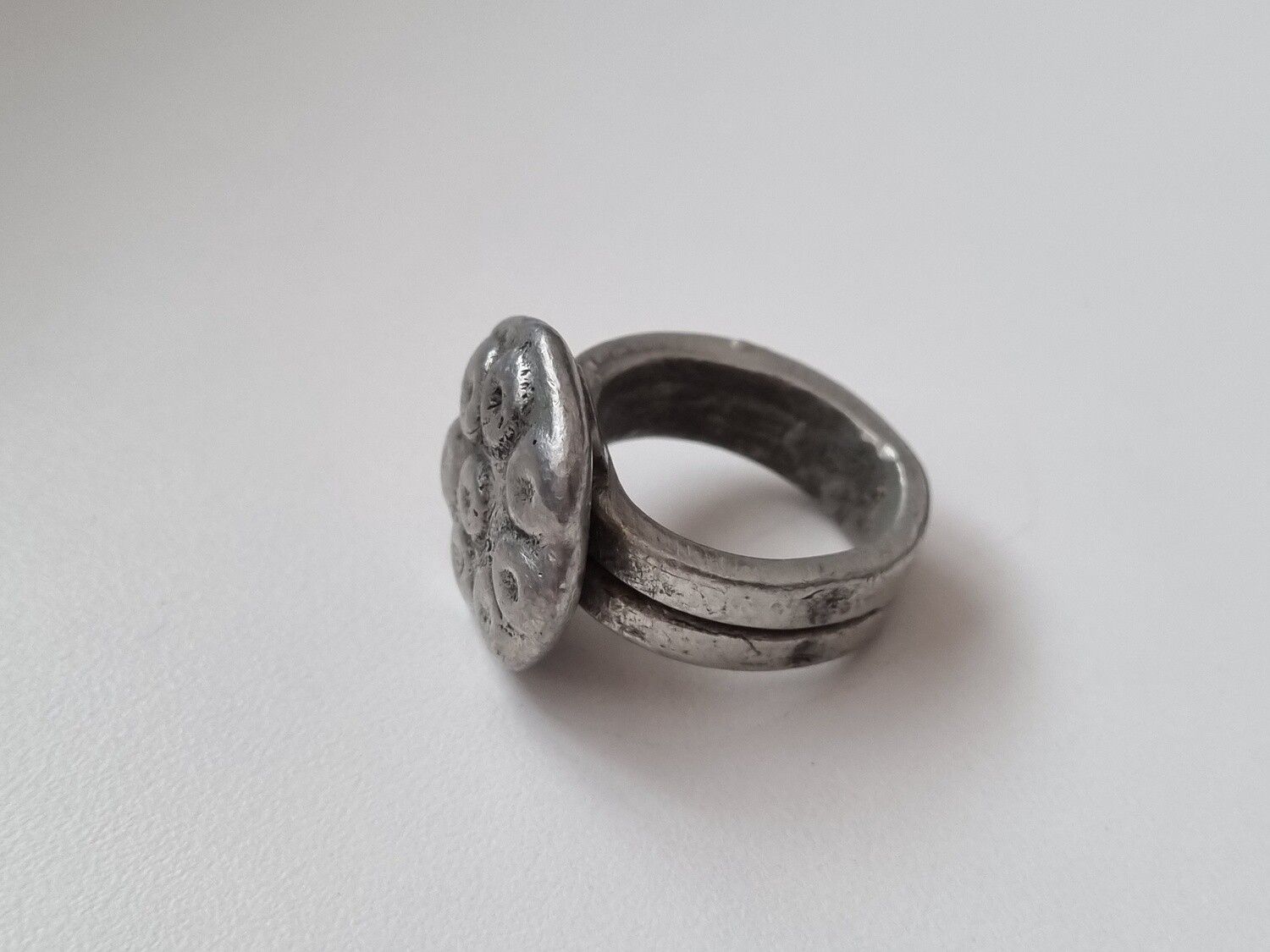 Tung liten ring (24,5 gram)