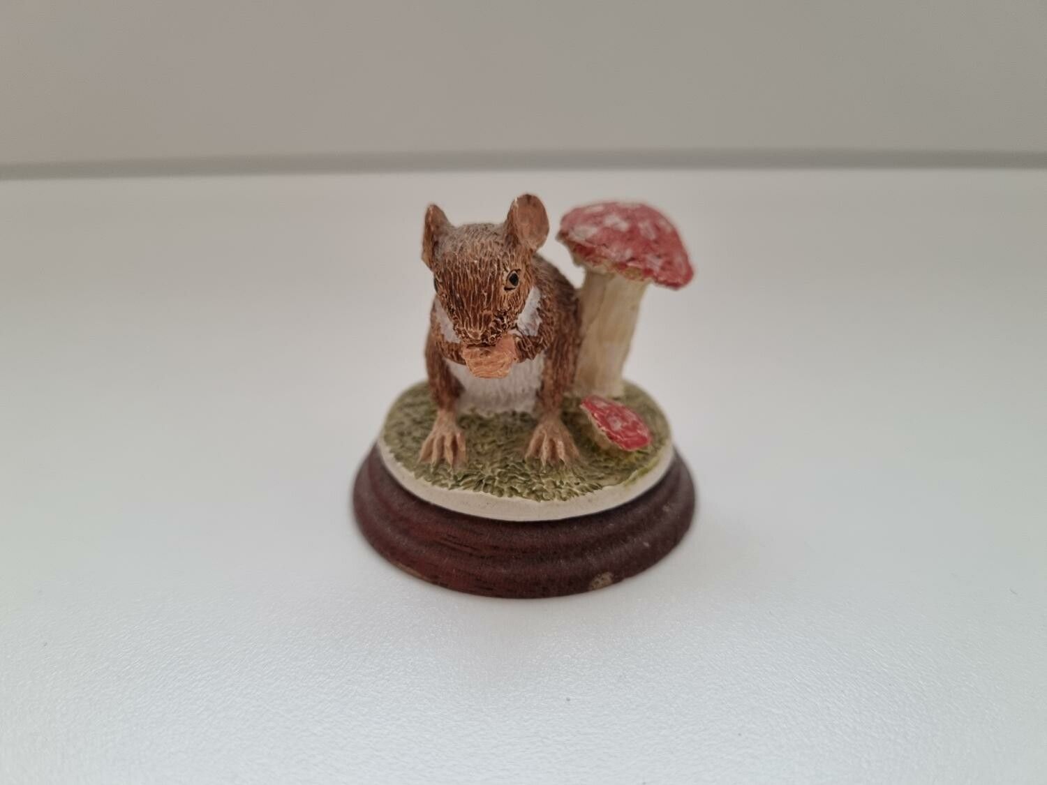 Figurin miniatyr mus, mini mus i keramik