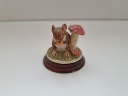 Figurin miniatyr mus, mini mus i keramik