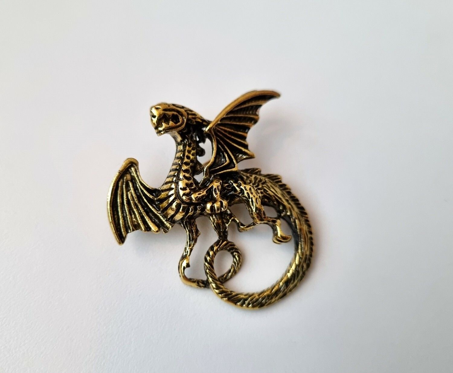 1 st detaljrik brosch hänge - Drake (guldfärgad)