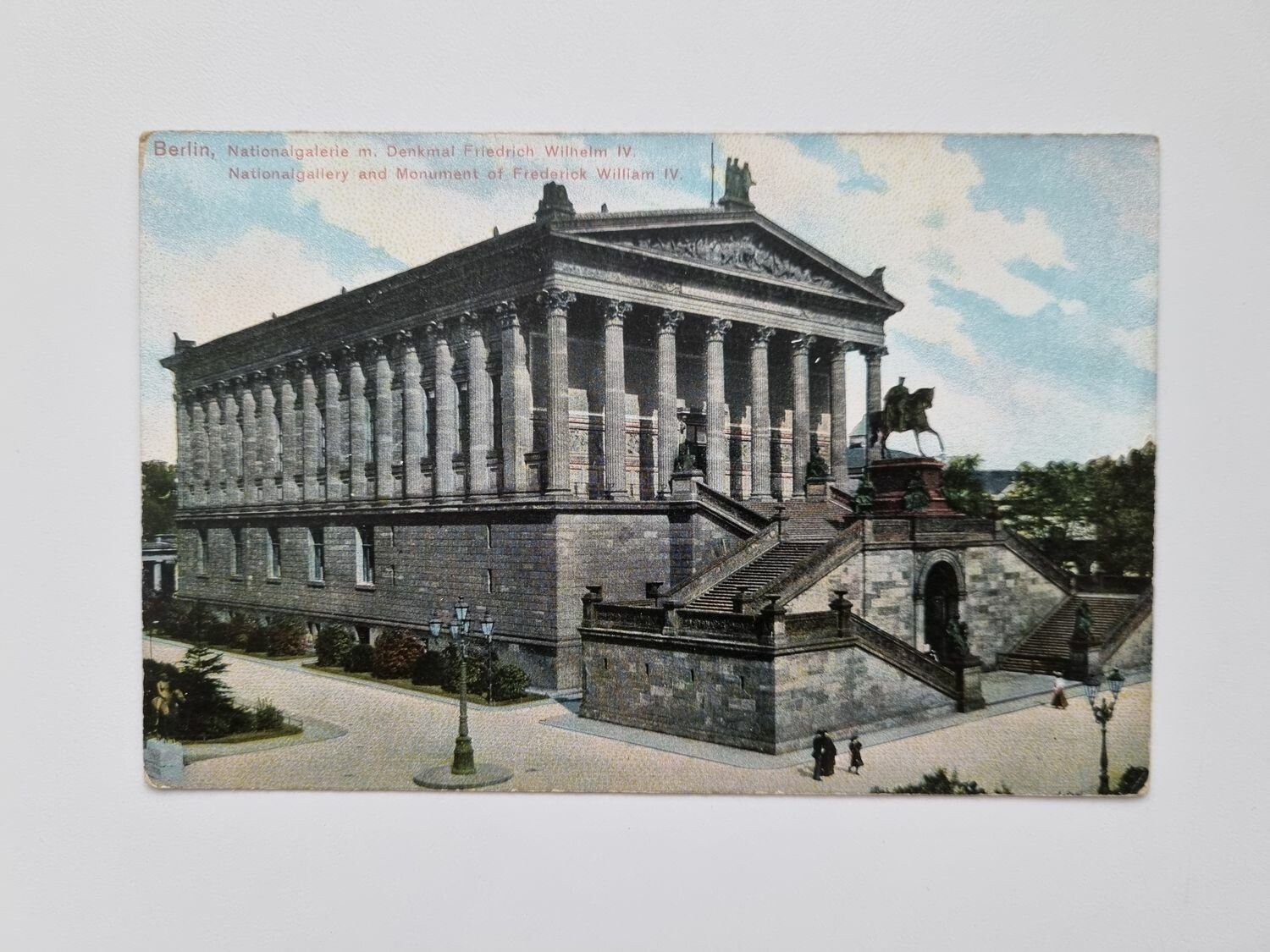 Vykort Berlin, Nationalgalerie m. Denkmal Friedrich Wilhelm IV