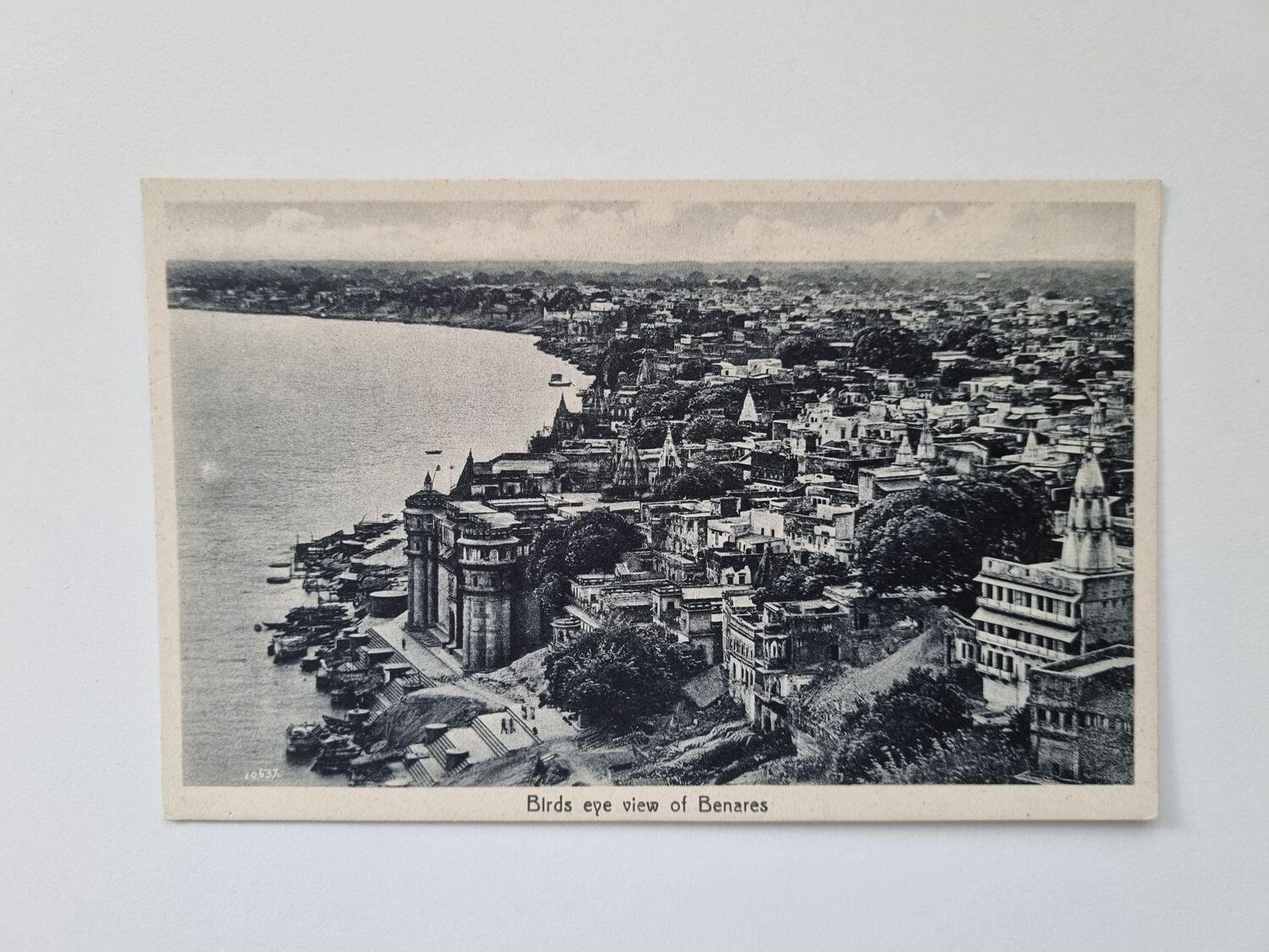 Vykort Birds eye view of Benares