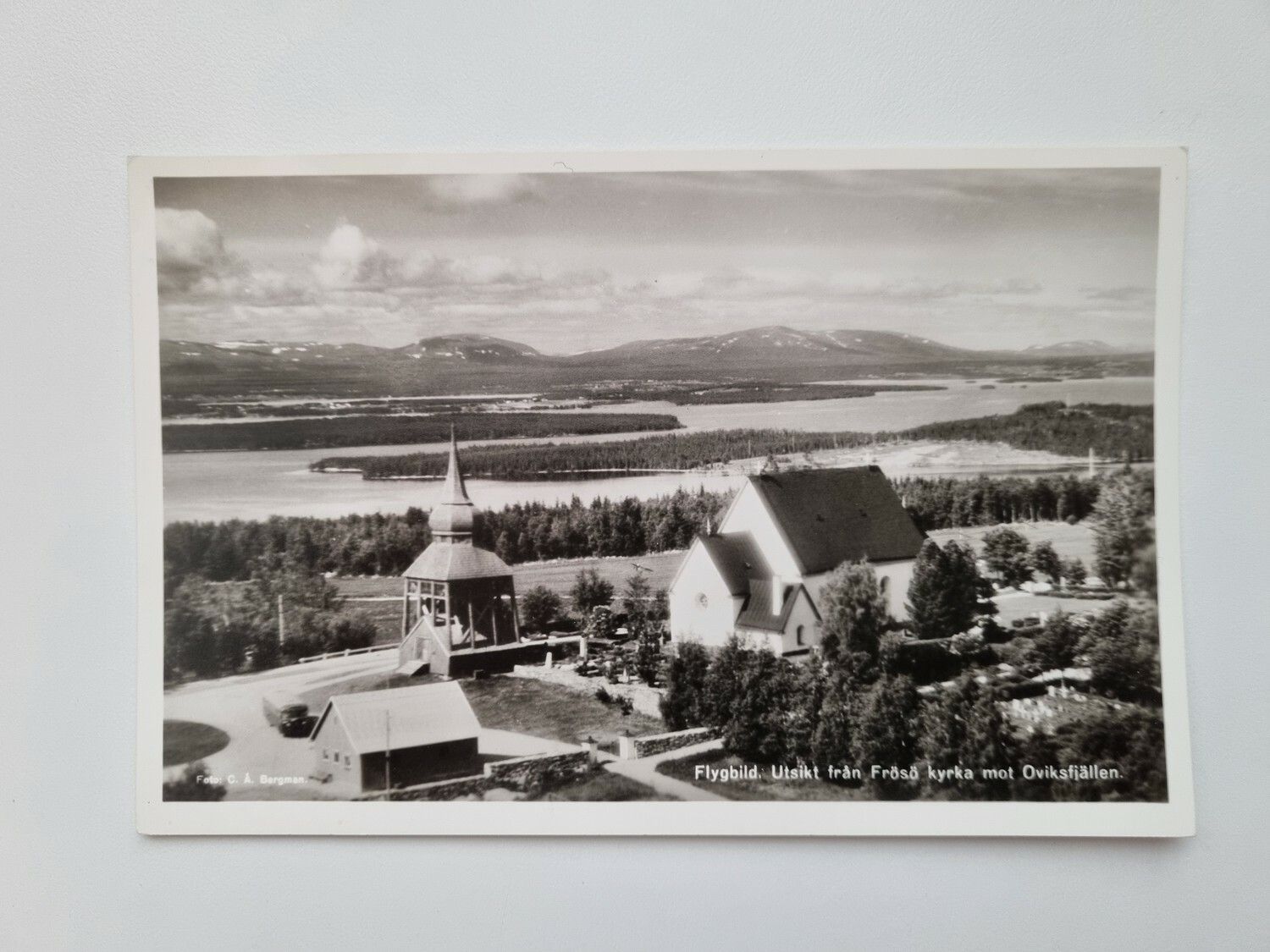 Vykort Utsikt från Frösä kyrka mot Oviksfjällen.