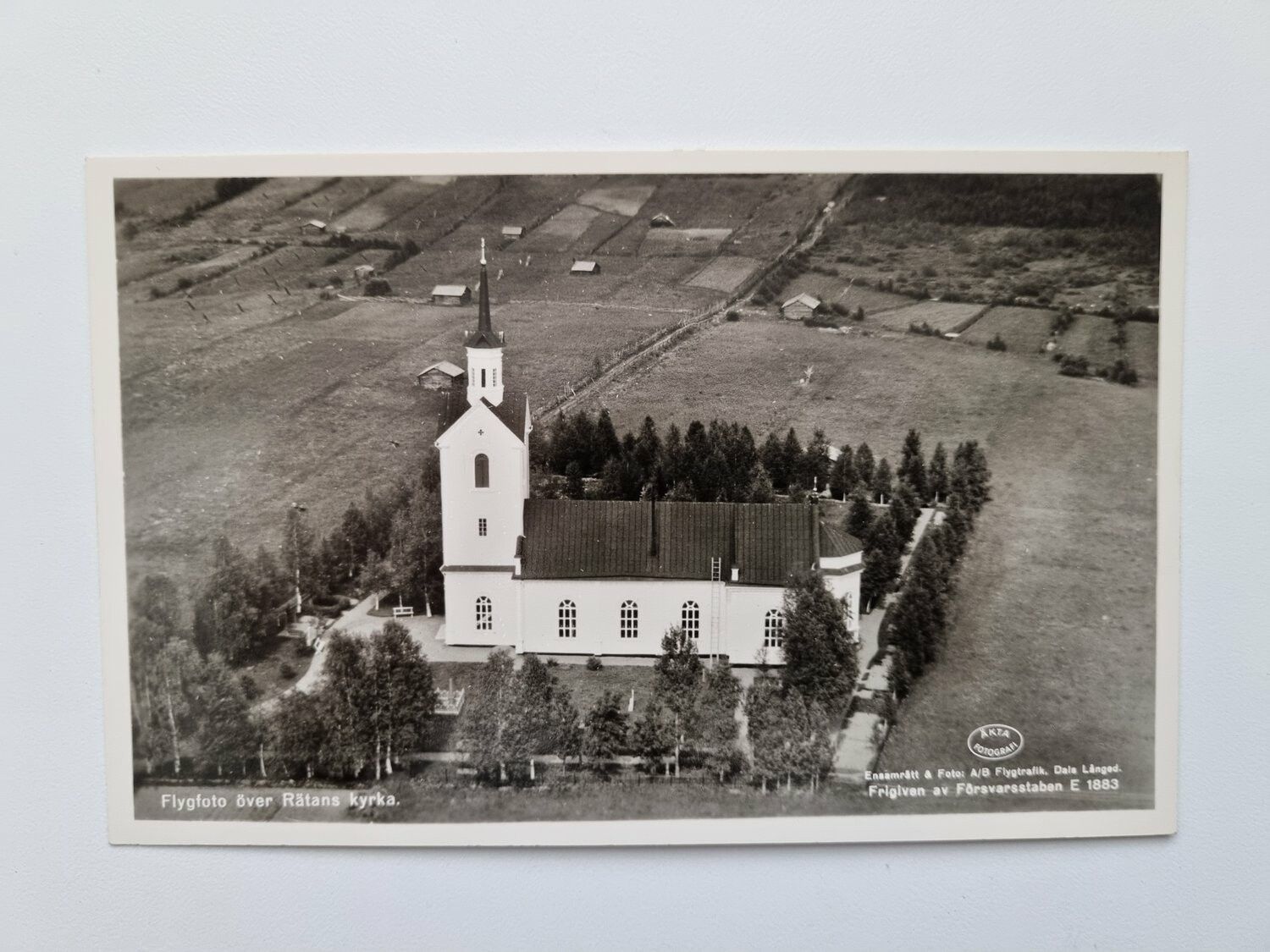 Vykort Flygfoto över Rätans kyrka