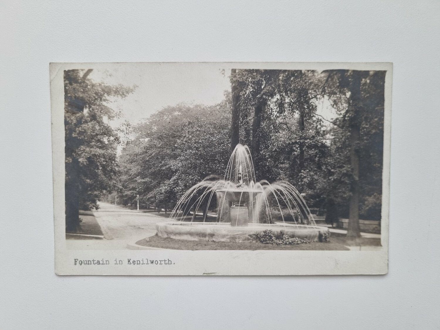 Vykort Fountain in Kenilworth 1908