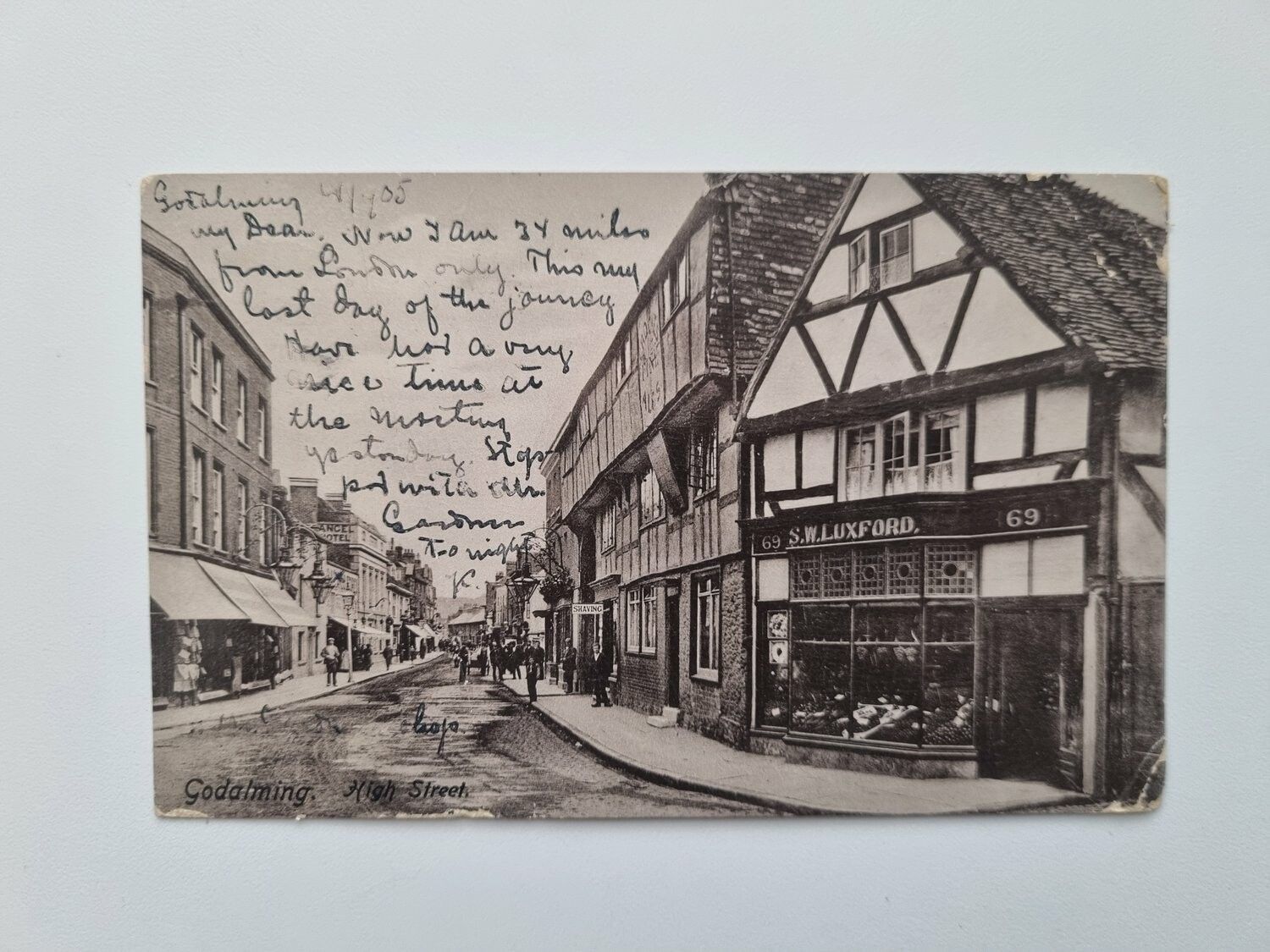 Vykort Godalming. High Street