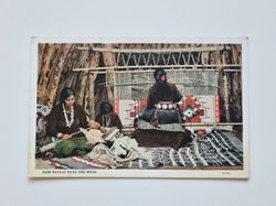 Vykort HOW NAVAJO RUGS ARE MADE