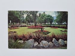 Vykort Park Scene at Kelowna, B.C Canada