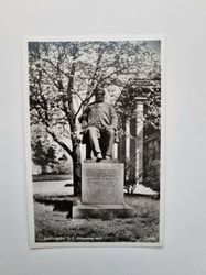Vykort SANDVIKEN G. F. Göranssons staty
