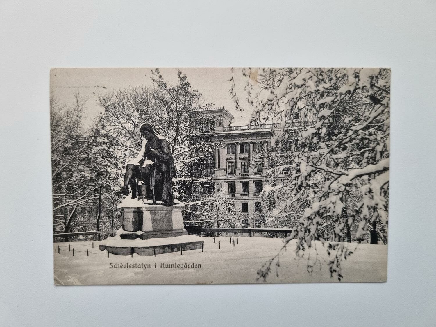 Vykort Schèelestatyn i Humlegården 1907