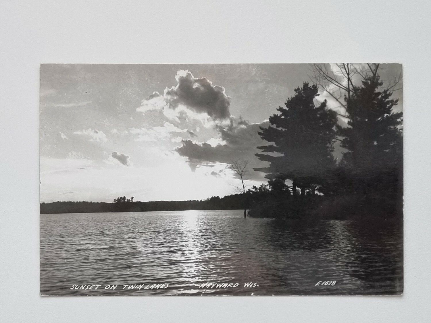 Vykort SUNSET ON TWIN LAKES WIS