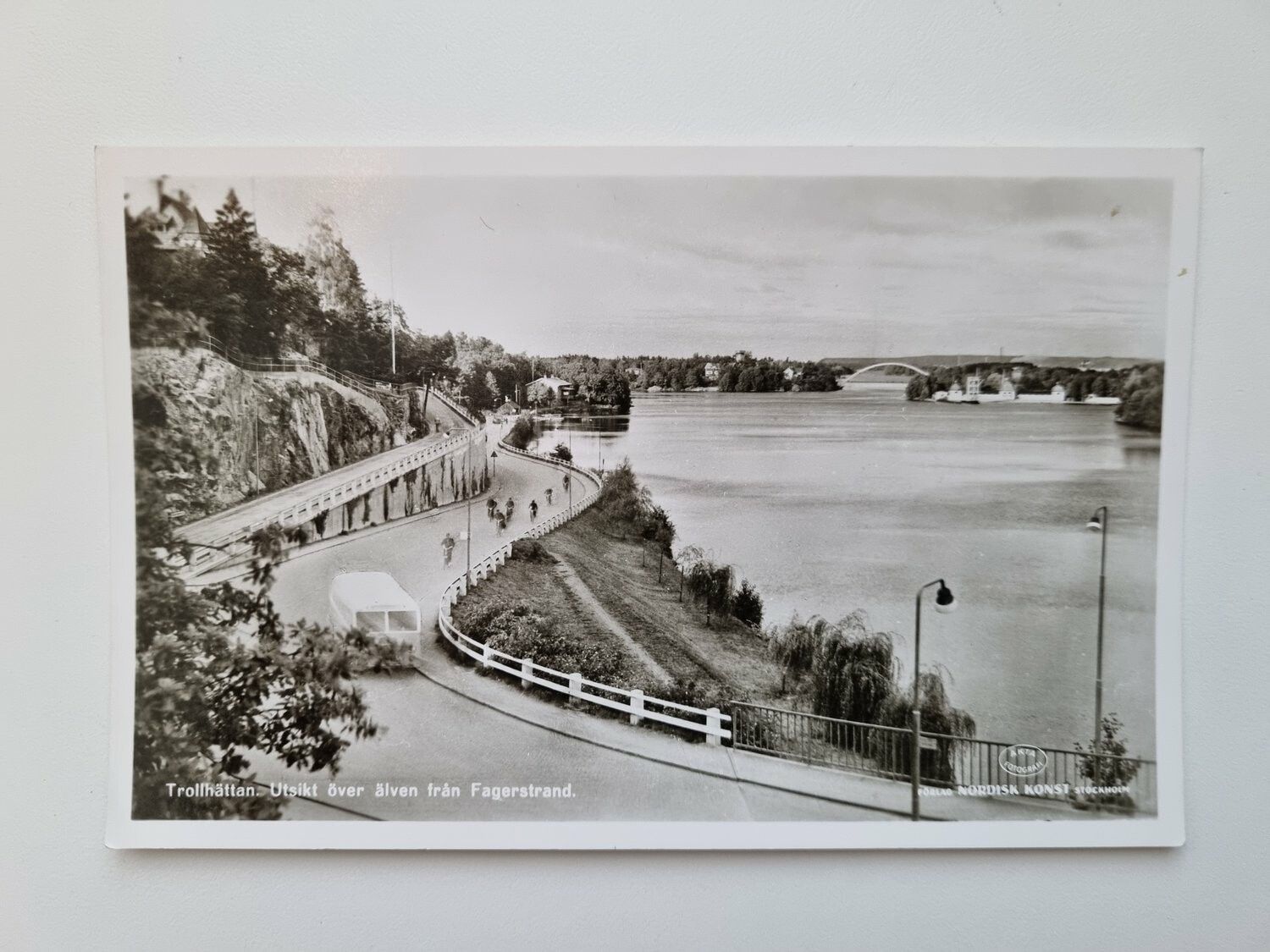Vykort Trollhättan Utsikt över älven från Fagerstrand.