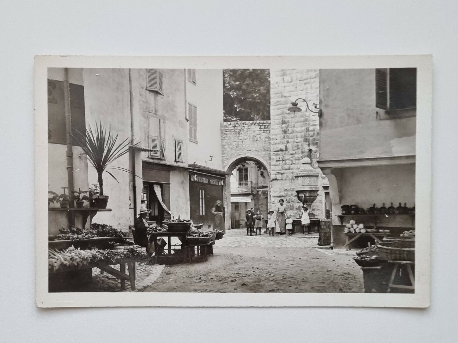 Vykort VENCE Place du Peyrn