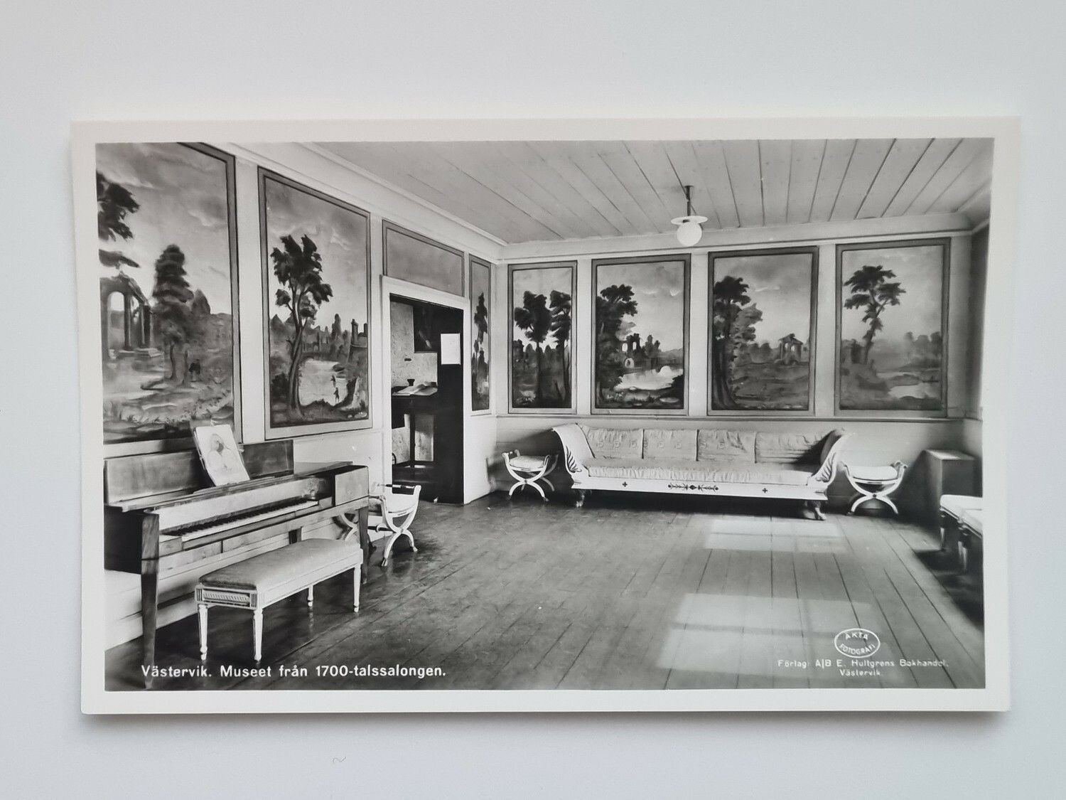Vykort Västervik. Museet från 1700-talssalongen.