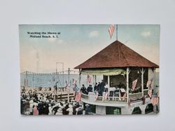 Vykort Watching the Shows at Midland Beach, S. I.