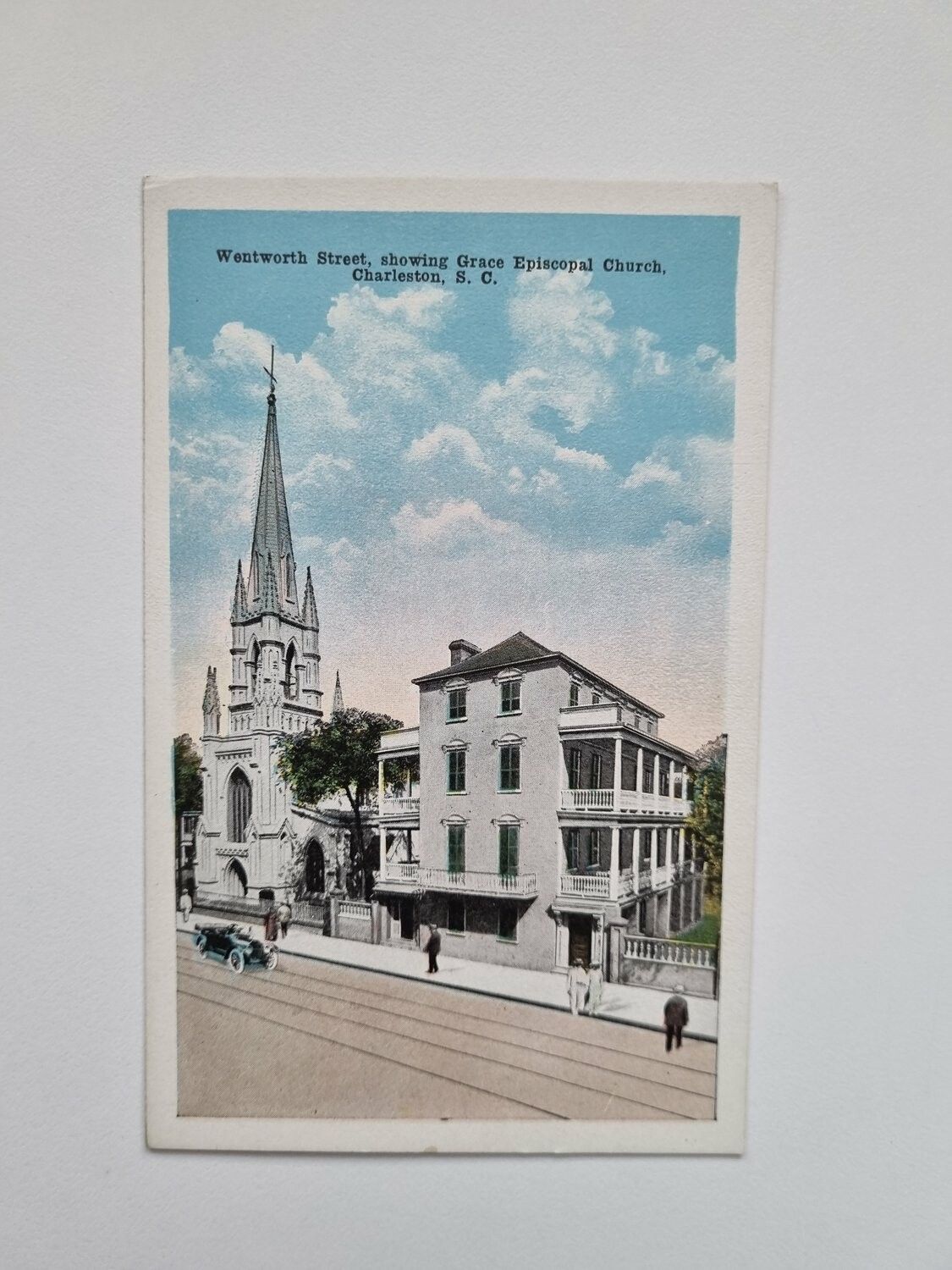 Vykort Wentworth Street, showing Grace Episcopal Church, Charleston, S. C.