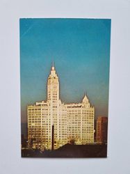 Vykort WRIGLEY BUILDING AT NIGHT