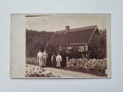 Vykort, fotovykort, människor framför hus