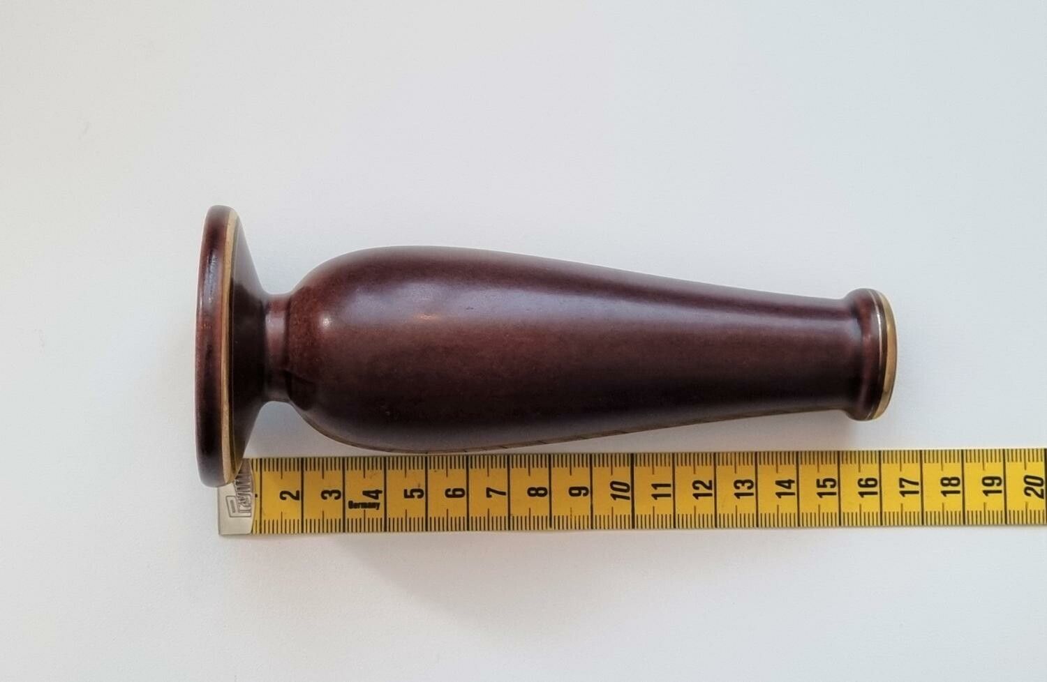 Vas, Rörstrand. År 1920-1938. (15,5 cm hög, 161 gram)