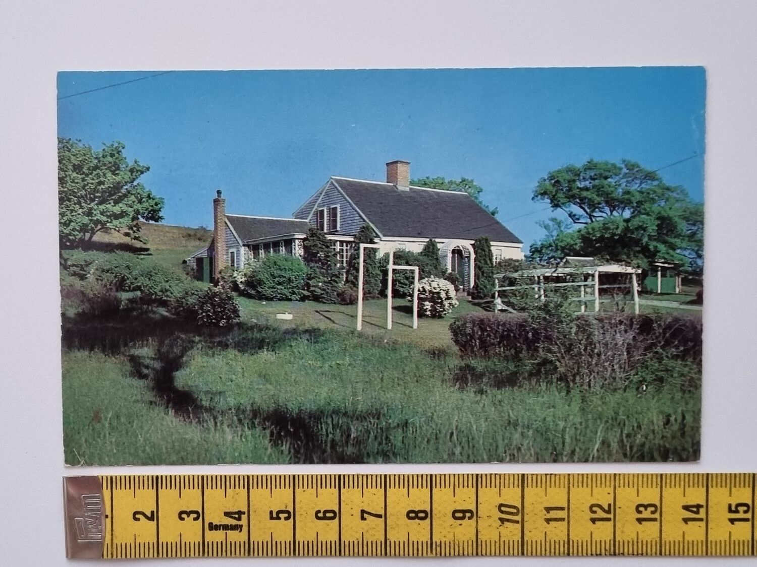 Äldre vykort A Summer Home on Cape Cod, Mass.
