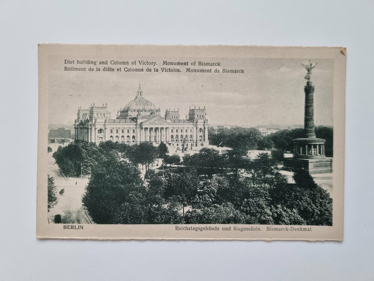 Äldre vykort Berlin Diet building and Column of Victory
