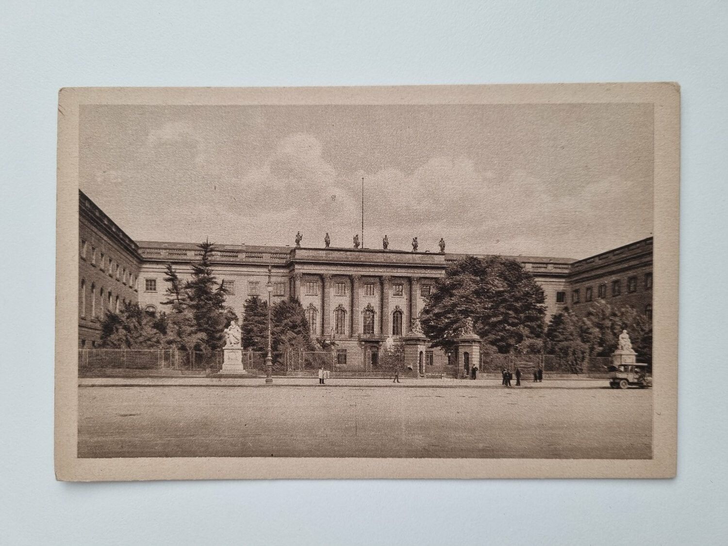 Äldre vykort BERLIN Nr. 28 Königl. Universität