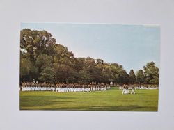 Äldre vykort CADETS ON REVIEW West Point, New York