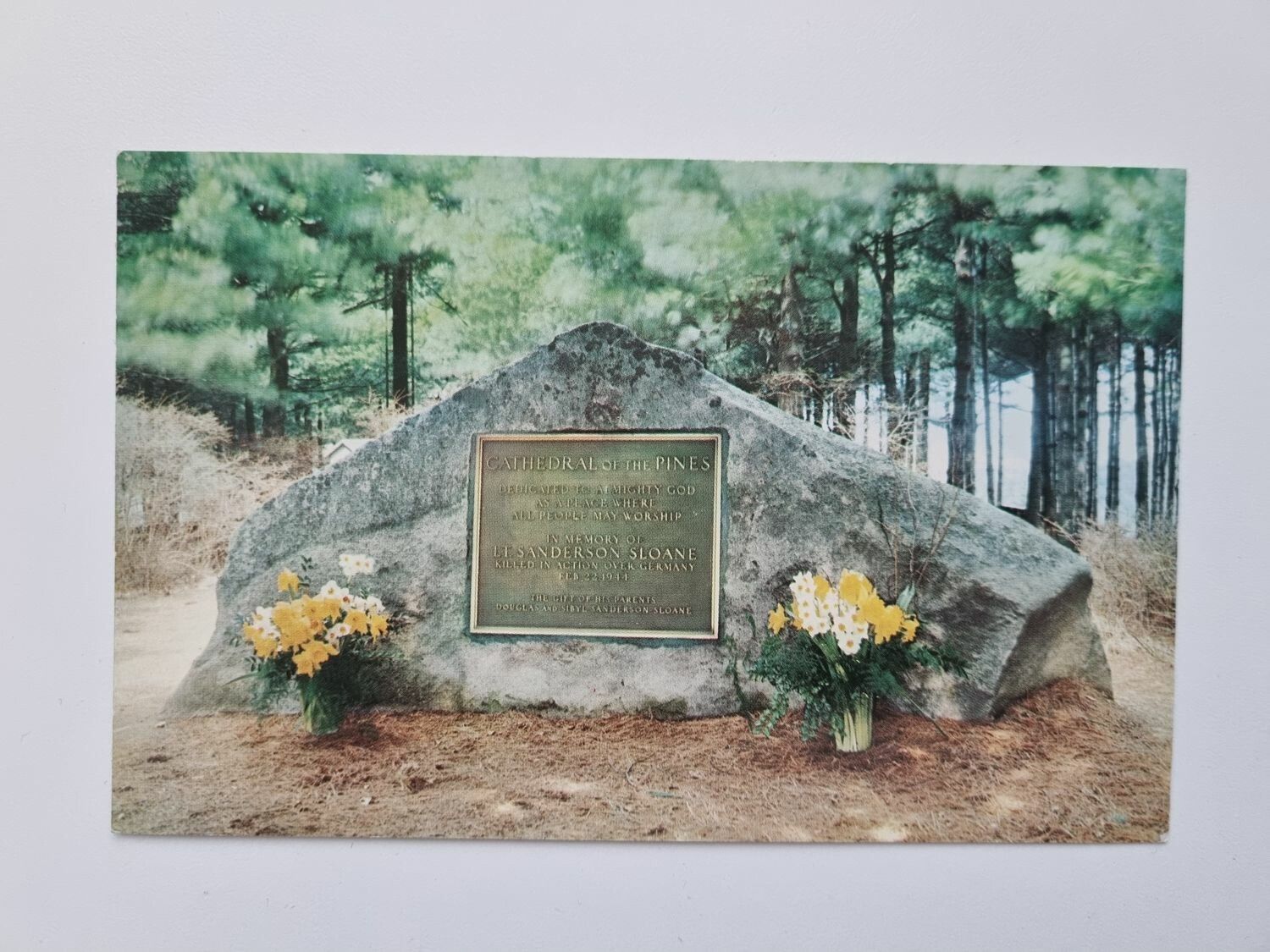 Äldre vykort Cathedral of the Pines Rindge, N. H. The Boulder