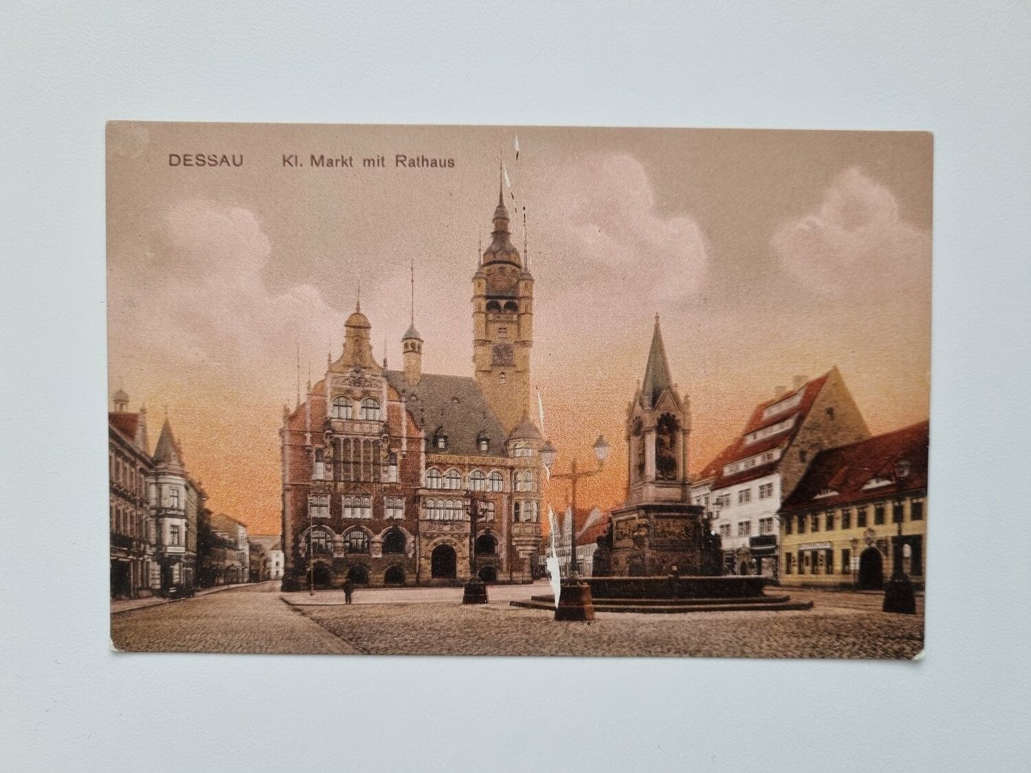Äldre vykort DESSAU Kl. Markt mit Rathaus