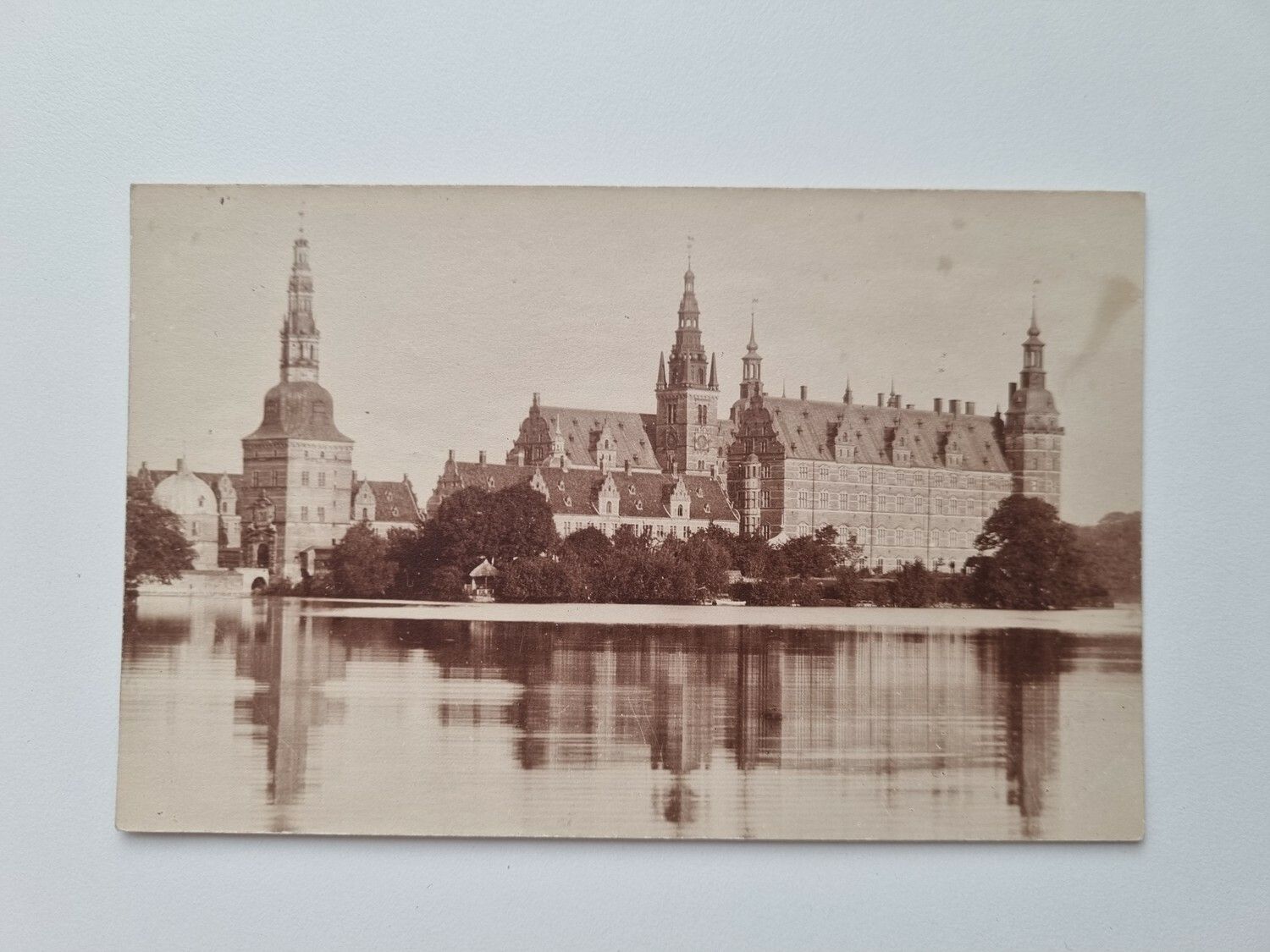 Äldre vykort Frederiksborg slott