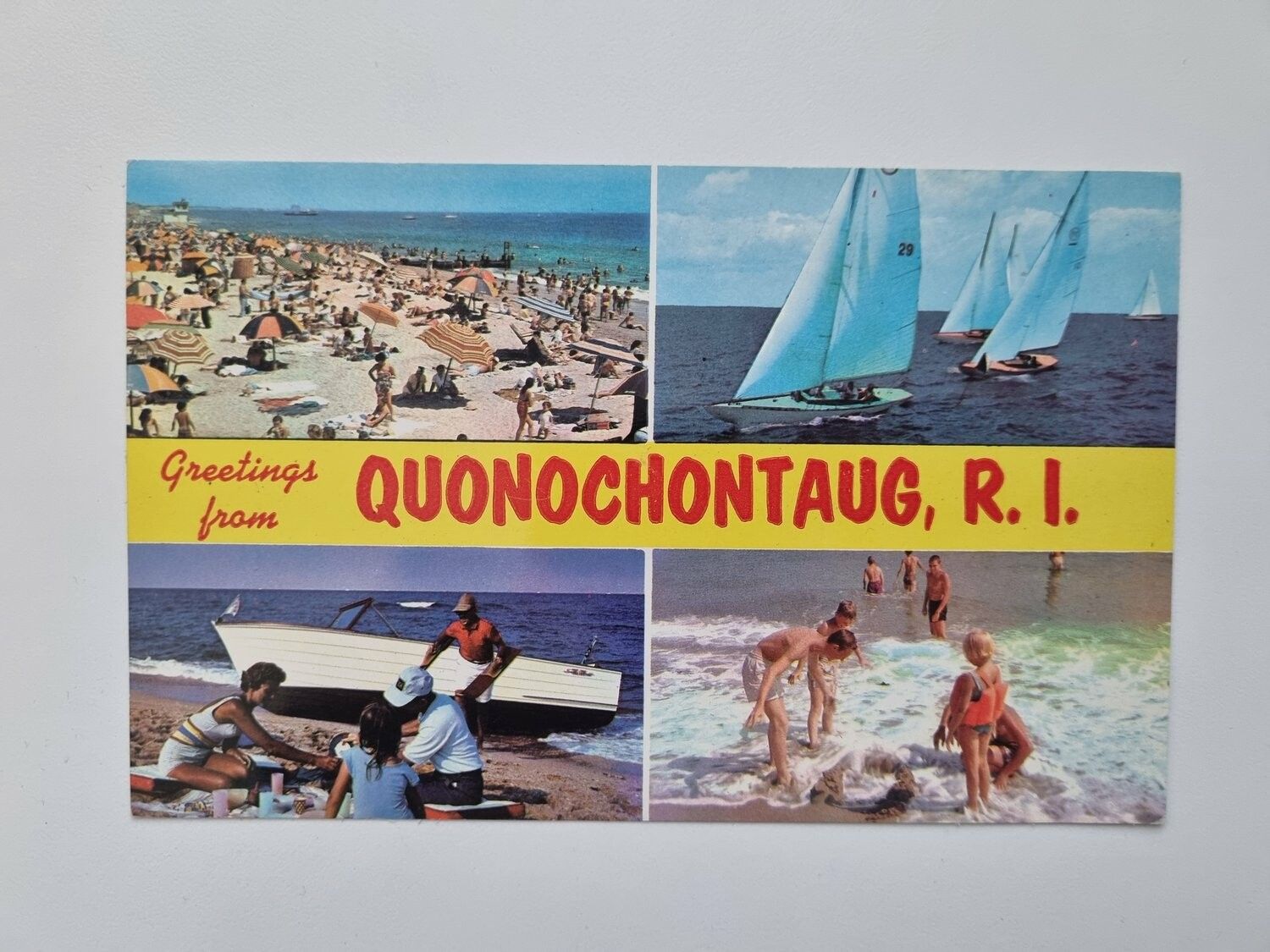 Äldre vykort Greetings from QUONOCHONTAUG, R. I.