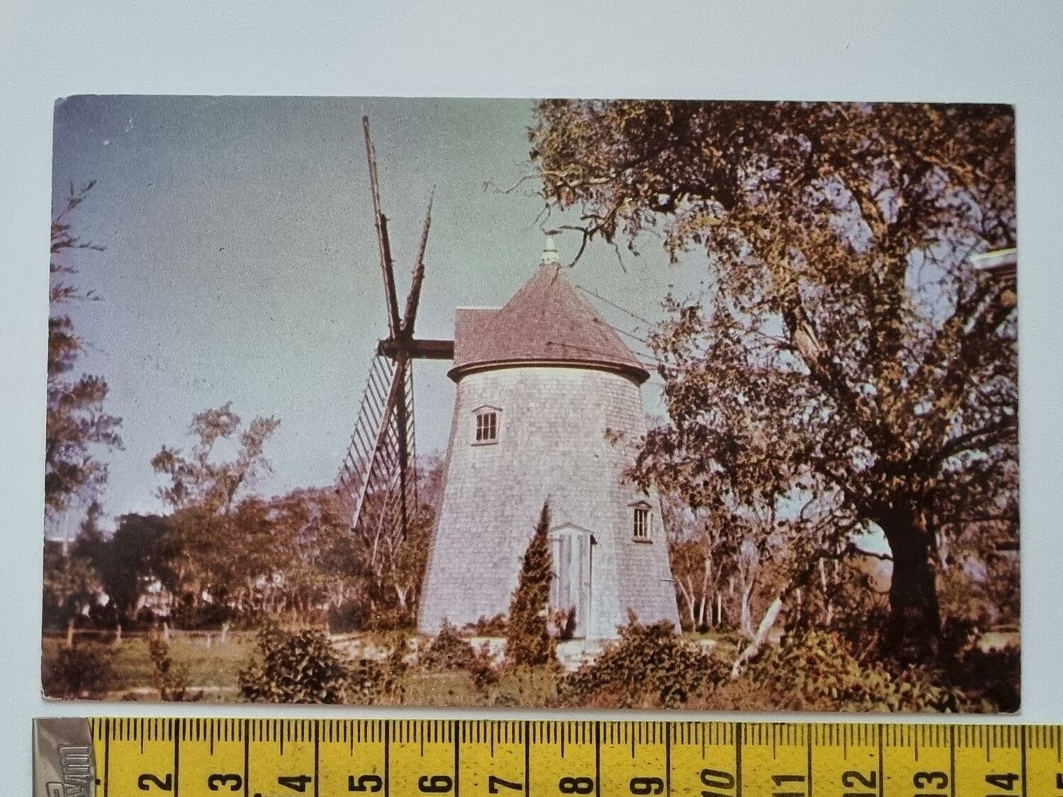 Äldre vykort OLD WINDMILL ON CAPE COD, MASS