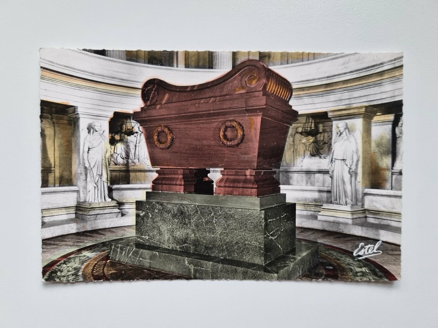 Äldre vykort PARIS LES INVALIDES Tomb of Napoleon.