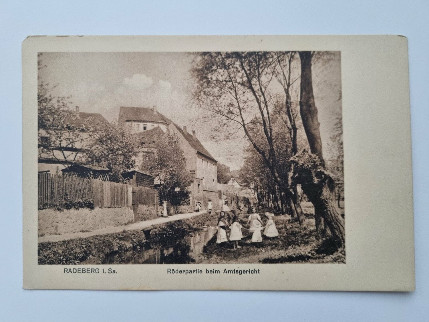 Äldre vykort RADEBERG i. Sa. Rõderpartie beim Amtsgericht