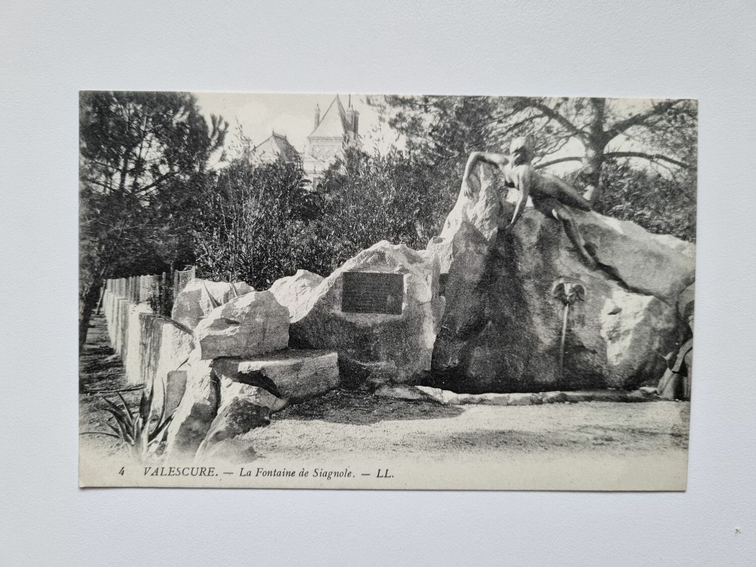 Äldre vykort VALESCURE.- La Fontaine de Siagnole